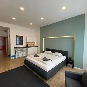  Apartment Center Of 3